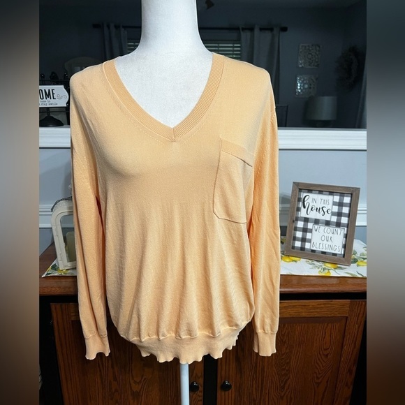 Ellie TAHARI Women’s Long Sleeve Top - Picture 1 of 8
